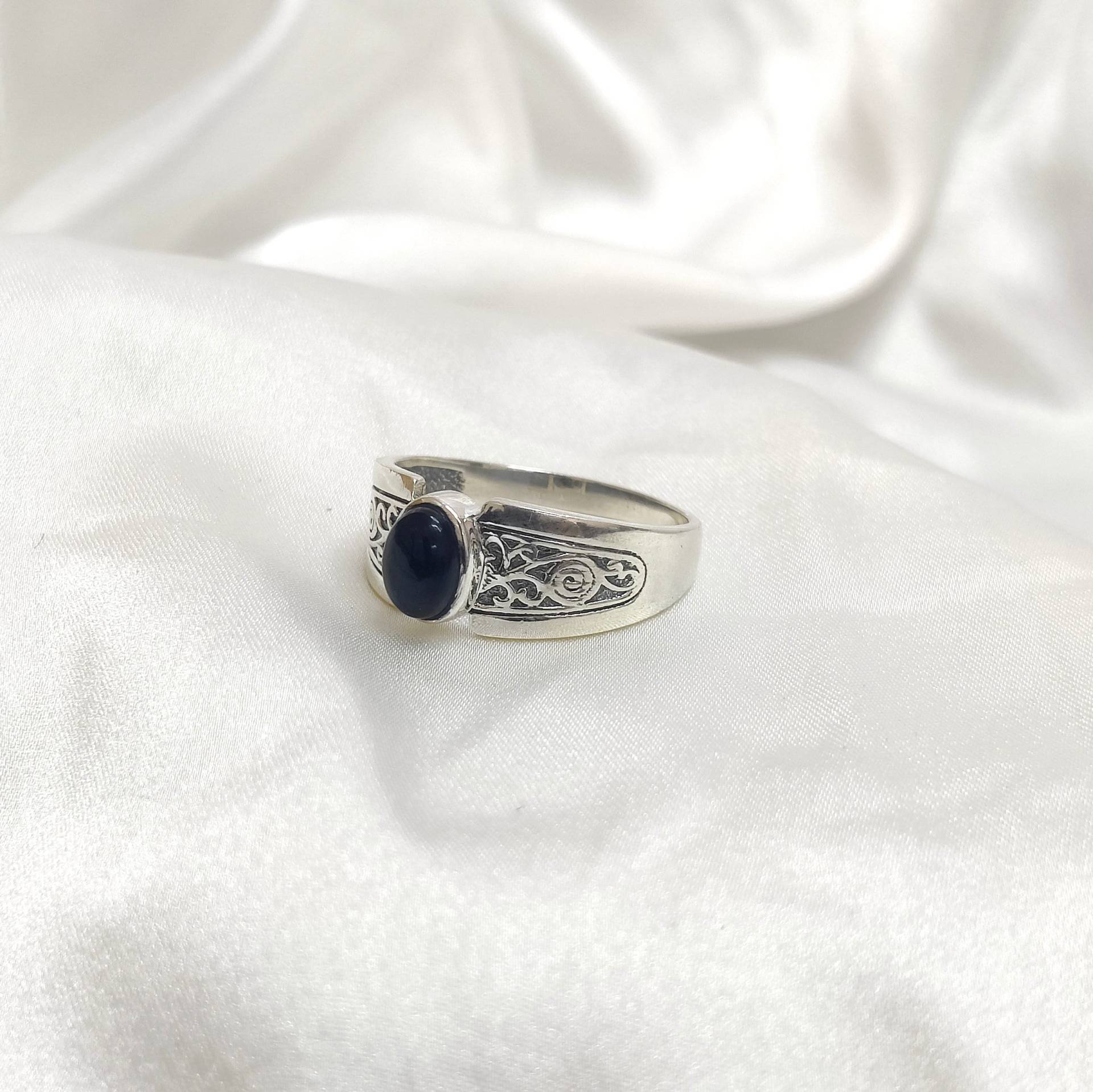 Schwarzer Onyxring Solitär Stapelring Onyx Verlobungsring Schwarzer Steinring 925 Sterling Silber Ring Geschenk Für Frauen von Moonstoneringstore