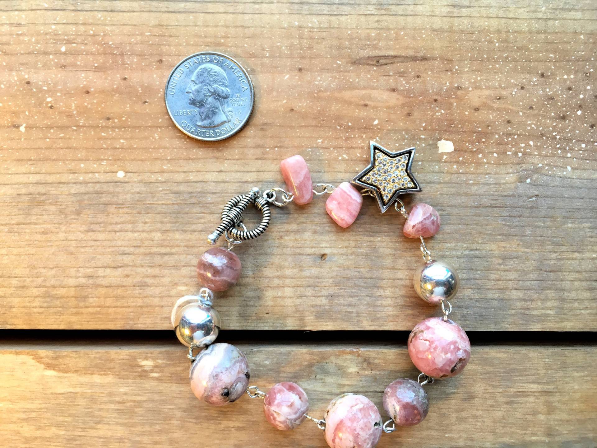 Rhodochrosit Perlen Und Chips Armband Mit Sterling Perlen Ein Cubic Zirkonia Einsatz in Einem Stern Silber Verschluss von MoonwaterJewelryShop