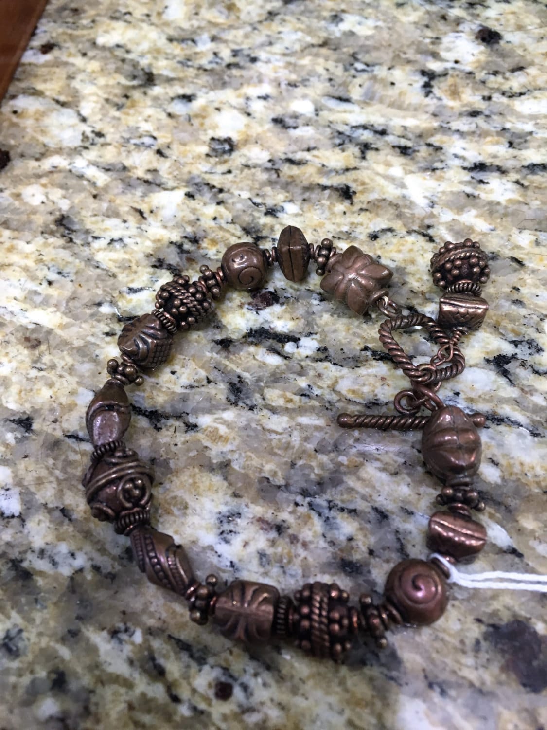 Vintage Patiniertes Reines Kupfer Herren/Unisex Armband Handgefertigtes Voller Formen Und Texturen Mit Einem Charm Am Knebelverschluss Vintage Patiniertes Reines Kupfer Herren/Unisex Armband Handgefertigtes Voller Formen Und Texturen Mit Einem Charm Am Knebelverschluss von MoonwaterJewelryShop