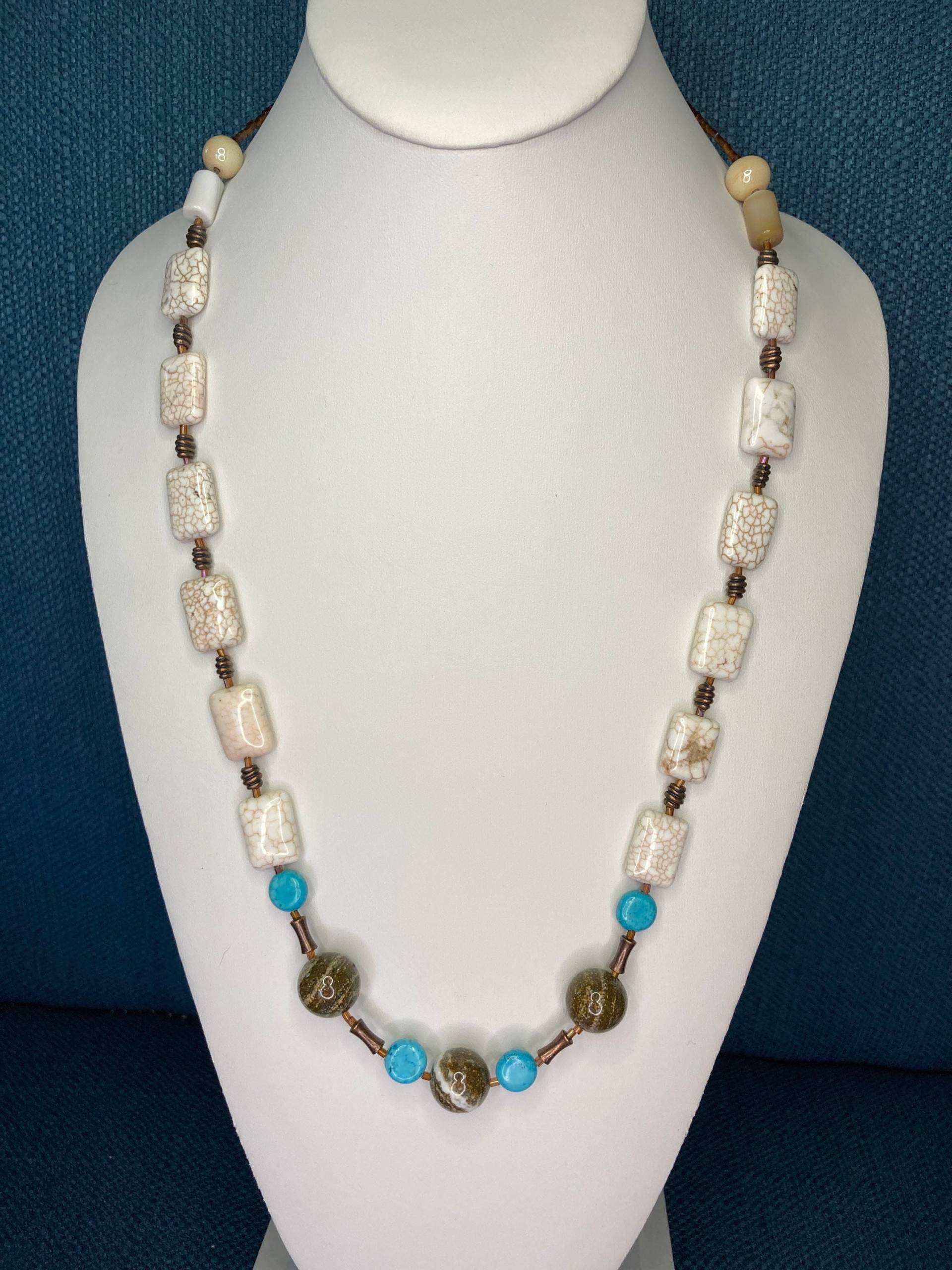 Weißer Magnesit Türkis, Achat, Seejaspis in Braun Mit Kontrastierendem Blauen Howlith Kupfer Akzente Machen Diese Erdige Ohrring Kette von MoonwaterJewelryShop