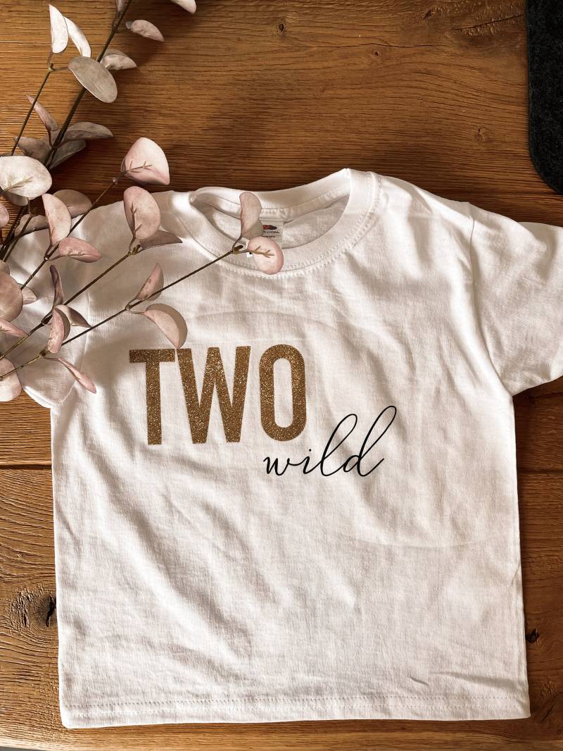 Plott Bügelbild Oder Komplettes Shirt "Two Wild" Geburtstag Plott Bügelbild Oder Komplettes Shirt "Two Wild" Geburtstag von MoosPlotter
