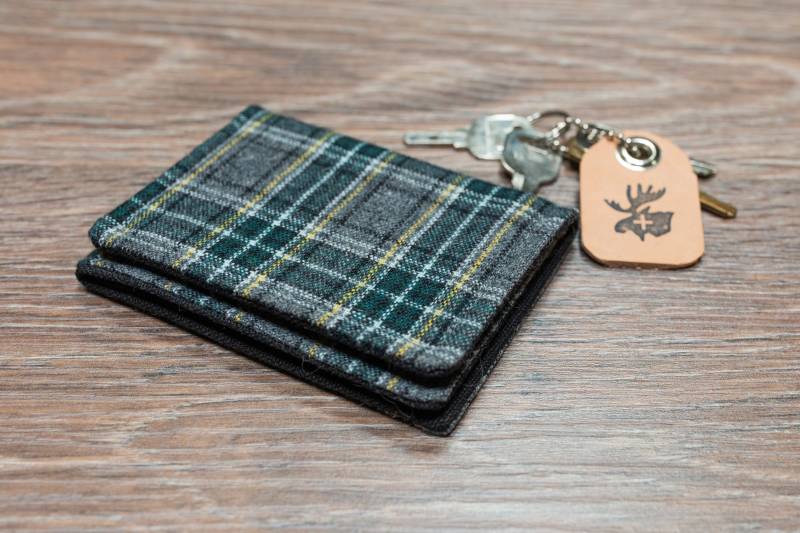 Geldbörse - Grau Und Grün Kariert von MooseAndPine