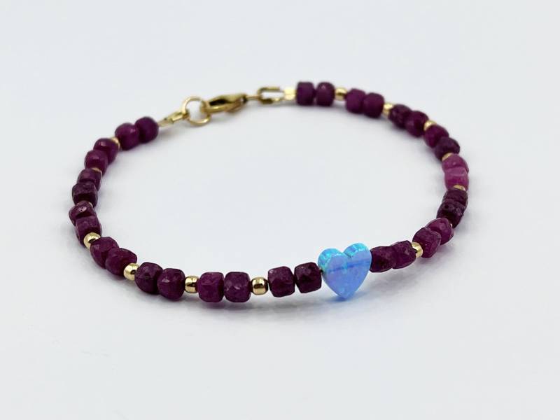 Natürliche Perlen Rubin Armband Mit Blauem Opal Herz Anhänger Stein -Gold Filled von MorMalas