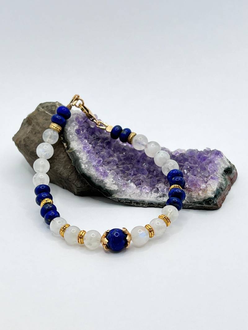 Perlen Armband Regenbogen Mondstein & Lapis Lazuli -Gold Filled Perlen Armband Regenbogen Mondstein & Lapis Lazuli -Gold Filled von MorMalas