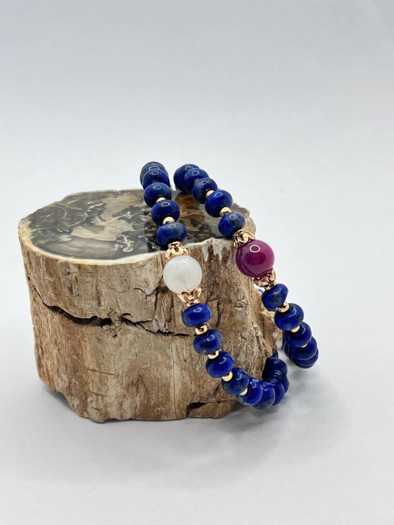 Perlen Natürliche Lapislazuli Armband Mit Rubin Oder Regenbogen Mondstein Edelstein Perle-Gold Gefüllt Perlen Natürliche Lapislazuli Armband Mit Rubin Oder Regenbogen Mondstein Edelstein Perle-Gold Gefüllt von MorMalas