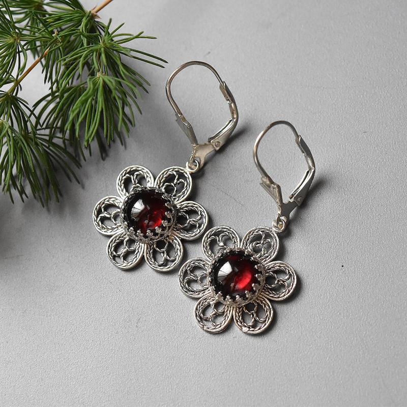 Granat Silber Ohrringe, Blume Filigrane Ohrringe Granat Silber Ohrringe, Blume Filigrane Ohrringe von MorSilverJewelry