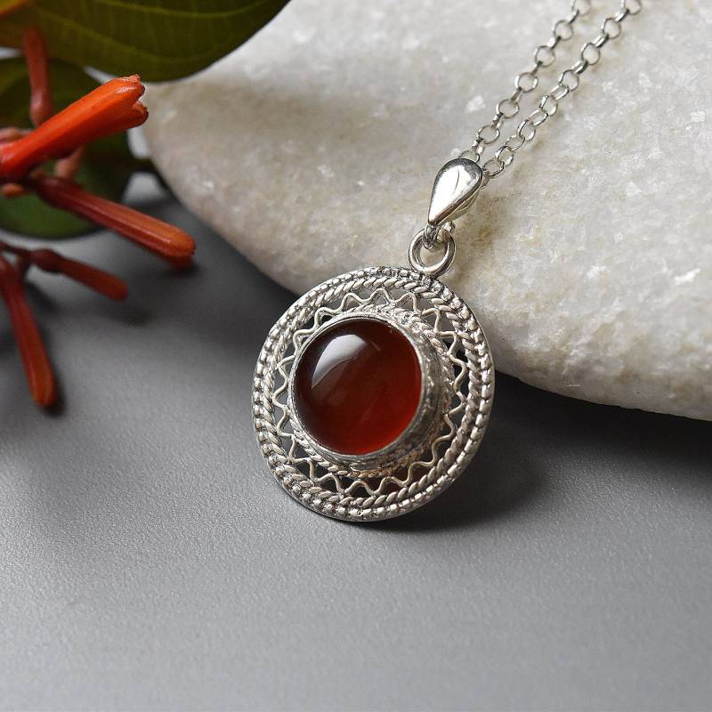 Karneol Silber Halskette, Filigrane Halskette, Kleiner Kreis Anhänger Karneol Silber Halskette, Filigrane Halskette, Kleiner Kreis Anhänger von MorSilverJewelry