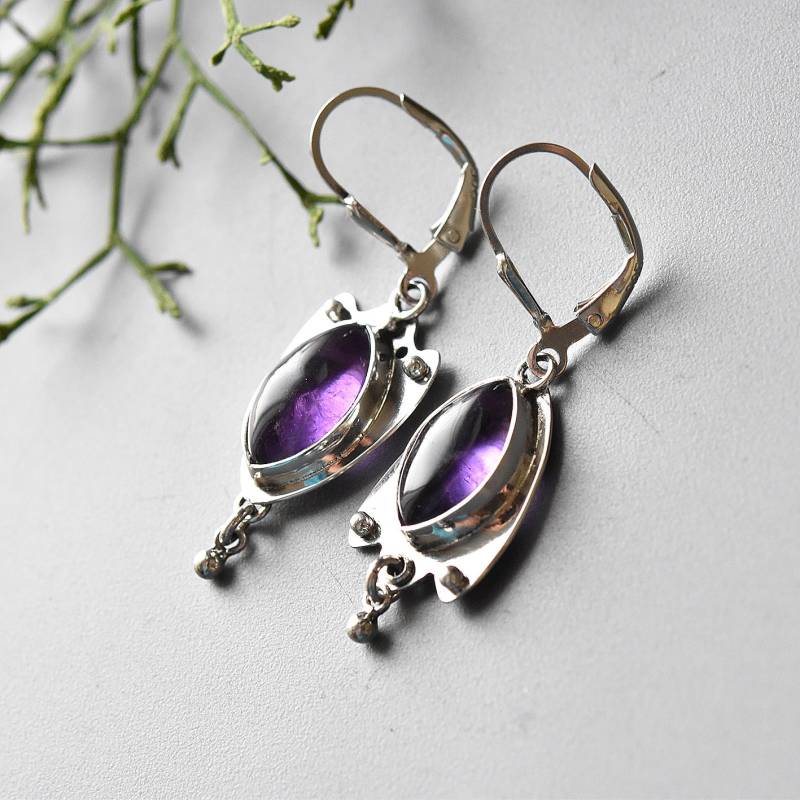 Mismatched Amethyst Silber Ohrringe, Lila Blumen Tropfen Ohrringe von MorSilverJewelry