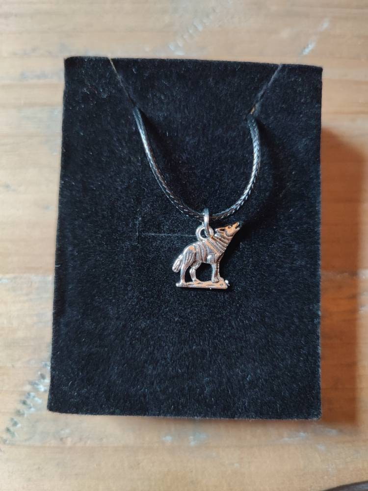 Wölfe-Halskette Mit Schwarzer Halskette, Heulender Wolf-Halskette, Hundehalskette Wölfe-Anhänger, Wölfe-Schmuck Für Männer von MoraiDes