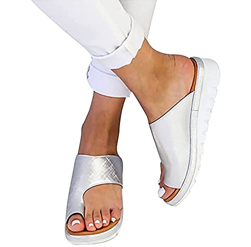 Morbuy Damen Sandalen Slippers Sommer, Große Größe Mode Hallux Valgus Sandaletten Hacke 3 CM Strand Keilabsatz Sandalen Peep Toe Schuhe Flachen Frauen Hausschuhe Römer Flip Flop (34,Silber) von Morbuy