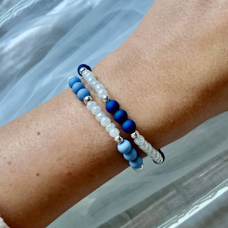 Armband | Acryl Perlen Silber von MoreThanPearlsShop