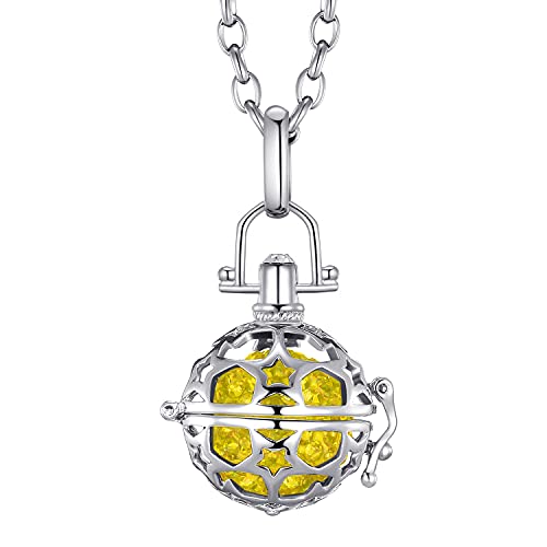 Morella Damen Schutzengel Halskette Edelstahl 70 cm mit Anhänger Sterne und Klangkugel gelb Ø 16 mm in Schmuckbeutel von Morella