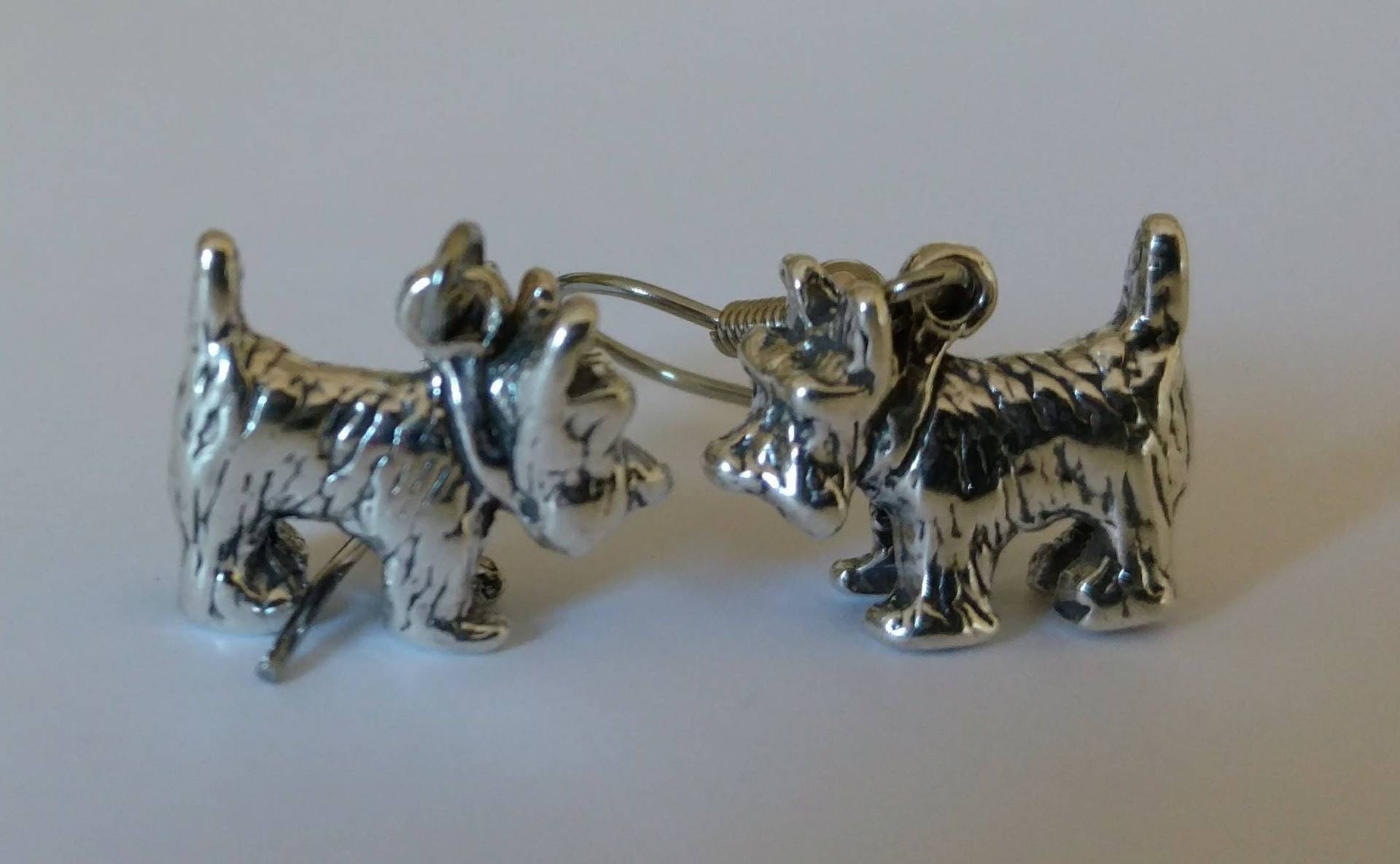 Westie Ohrringe-sterling Silber West Highland Terrier Ohrringe Handgemacht Baumeln Französisch Ohrhaken Detailliert Drei Dimensional Hund von MorganFischerJewelry