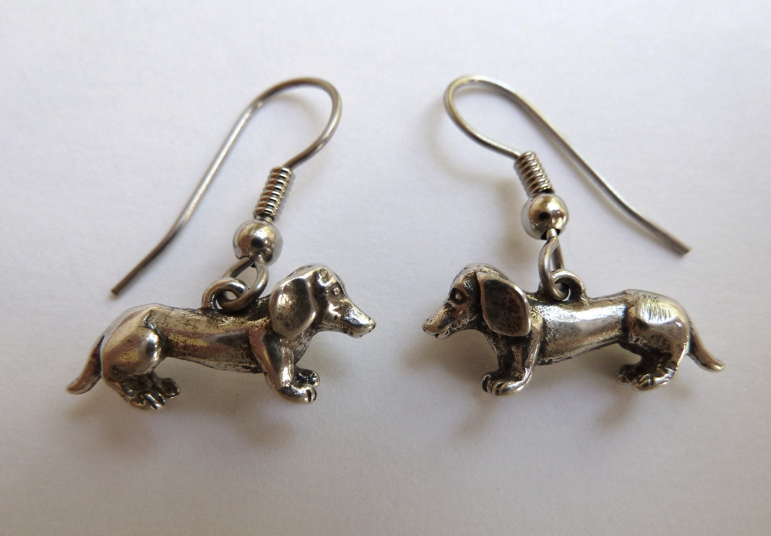 sterling Silber Dackel Hundeohrringe von MorganFischerJewelry