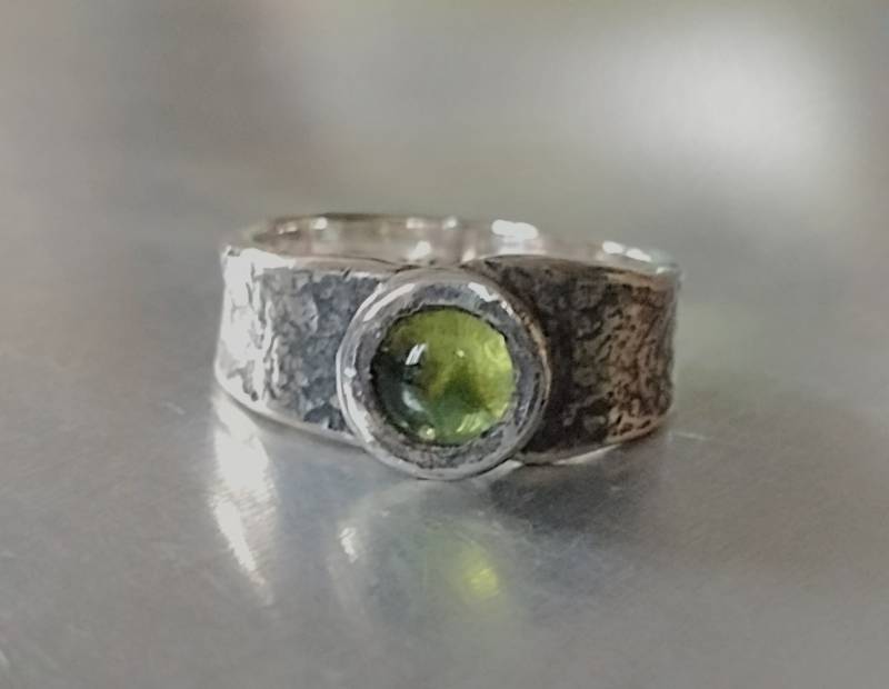 Silber-Ring 925 Mit Leuchtend Grünem Peridot von MorgentauSilber
