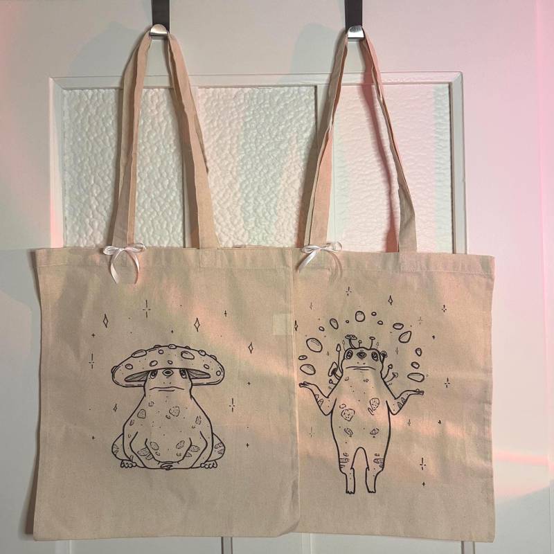 Jutebeutel Handbemalt | Frösche Krok Pflanzen Käfer Jutebeutel Handbemalt | Frösche Krok Pflanzen Käfer von MorisfairyforestShop