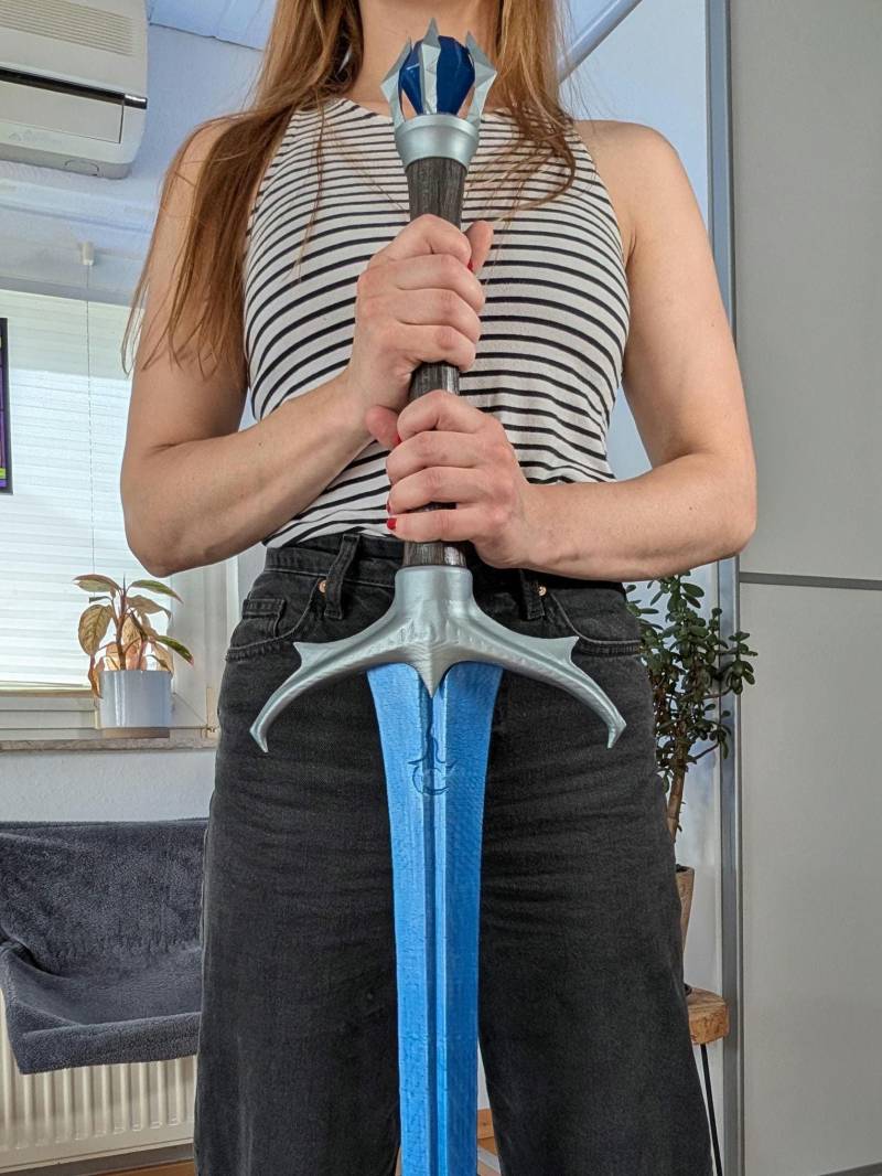 Brisingr Blade Replica von MoroProps