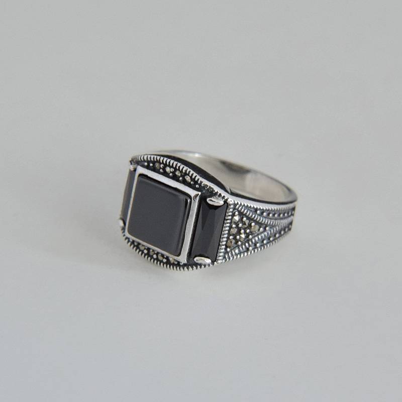 Handgemachte Sterling Silber Onyx Ring Für Männer Orientalist Design von Morrinel