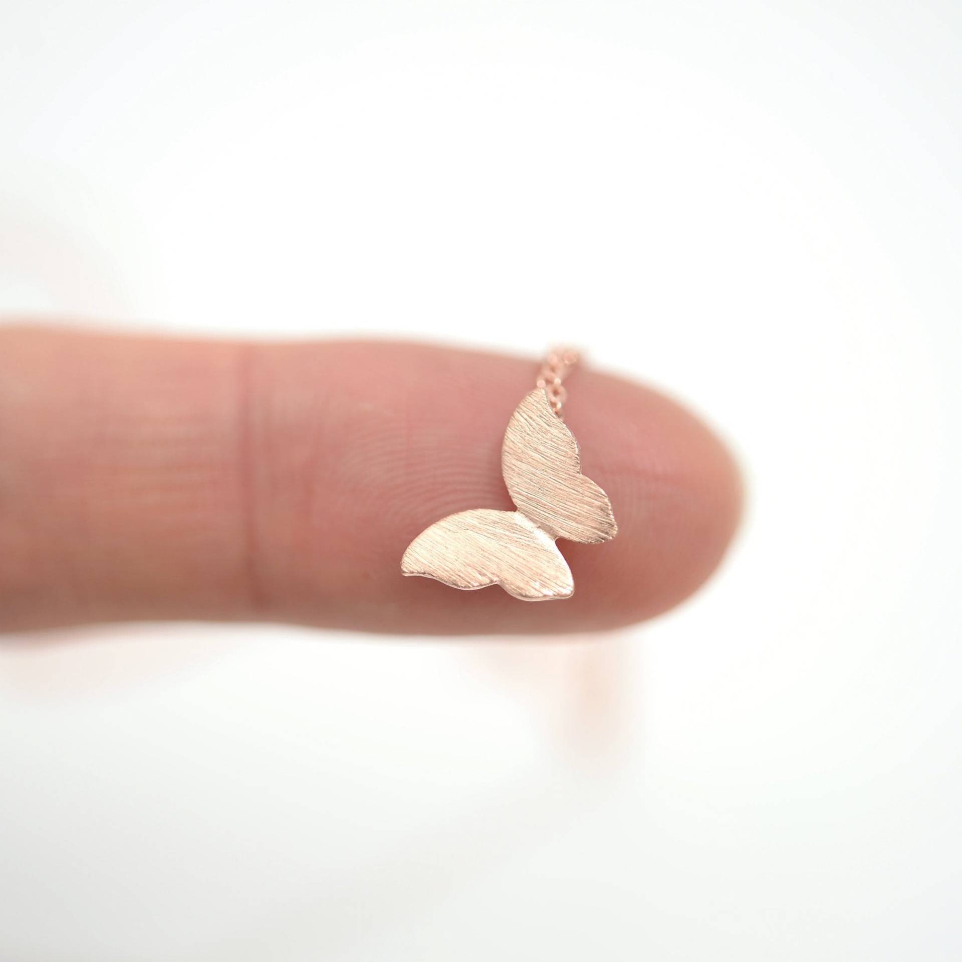 Zierliche Schmetterling Halskette Mit Anfangsblatt/Gold Für Kinder, Oma Mutter Geschenk, Anfang Halskette, Brautjungfer 201 von MoruStudio