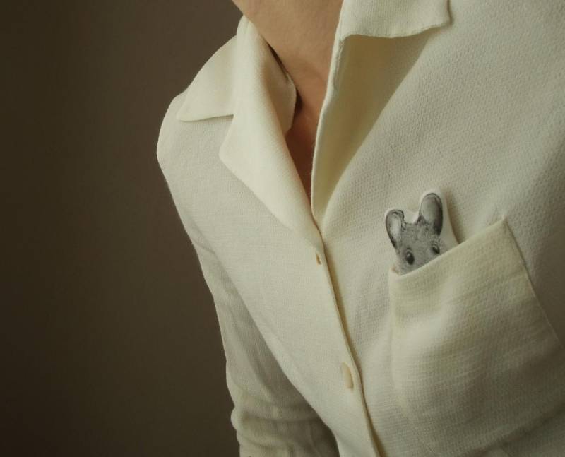 Maus Brosche Tier Niedlich Pin Handbemalt Winzigen Tierchen von MosMea