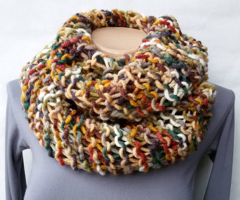 Handgestrickter Schal Für Frauen Kuschelig Warmer Kuscheliger Multicolor Winter Lang Chunky von MosaicArtJewelery