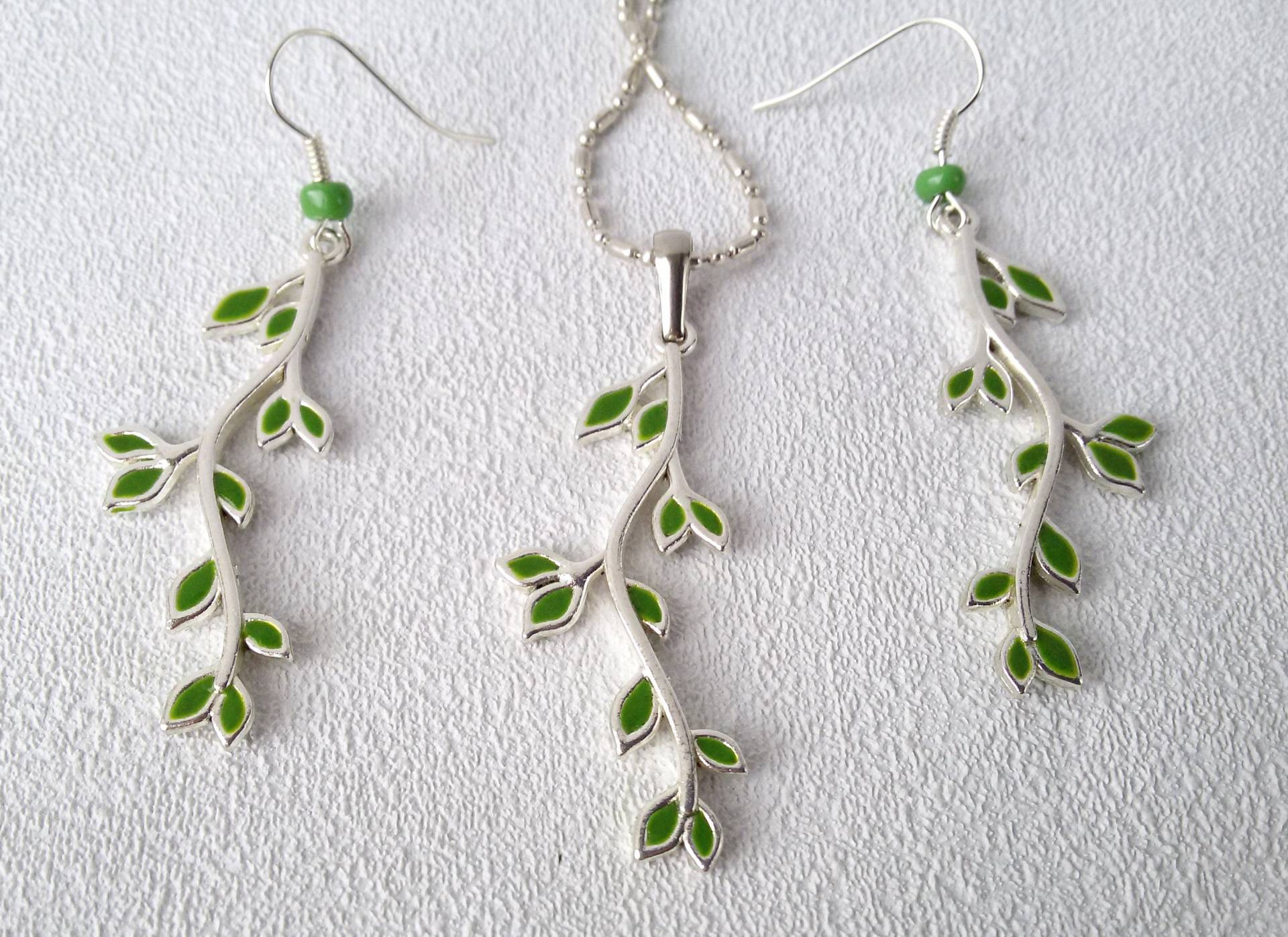 Zweig Baumeln Ohrringe Anhänger Set Grünes Blatt Schmuck Lange Einfach Sanft Universell Naturliebhaber Modern Alltag von MosaicArtJewelery