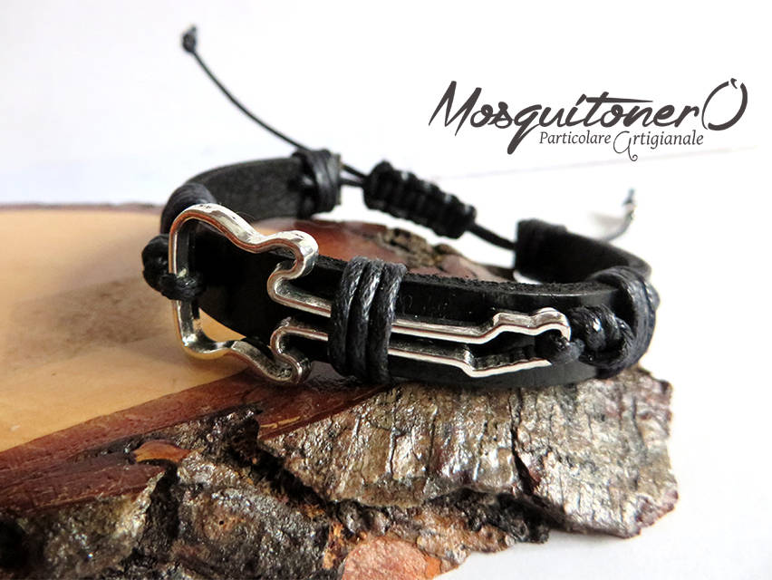 Lederarmband Für Männer Mit Gitarre Oder Frau Aus Silbernem Metall, Schwarzes Starres Rockmusik-Armband, Geschenkidee Musiker von MosquitoneroShop