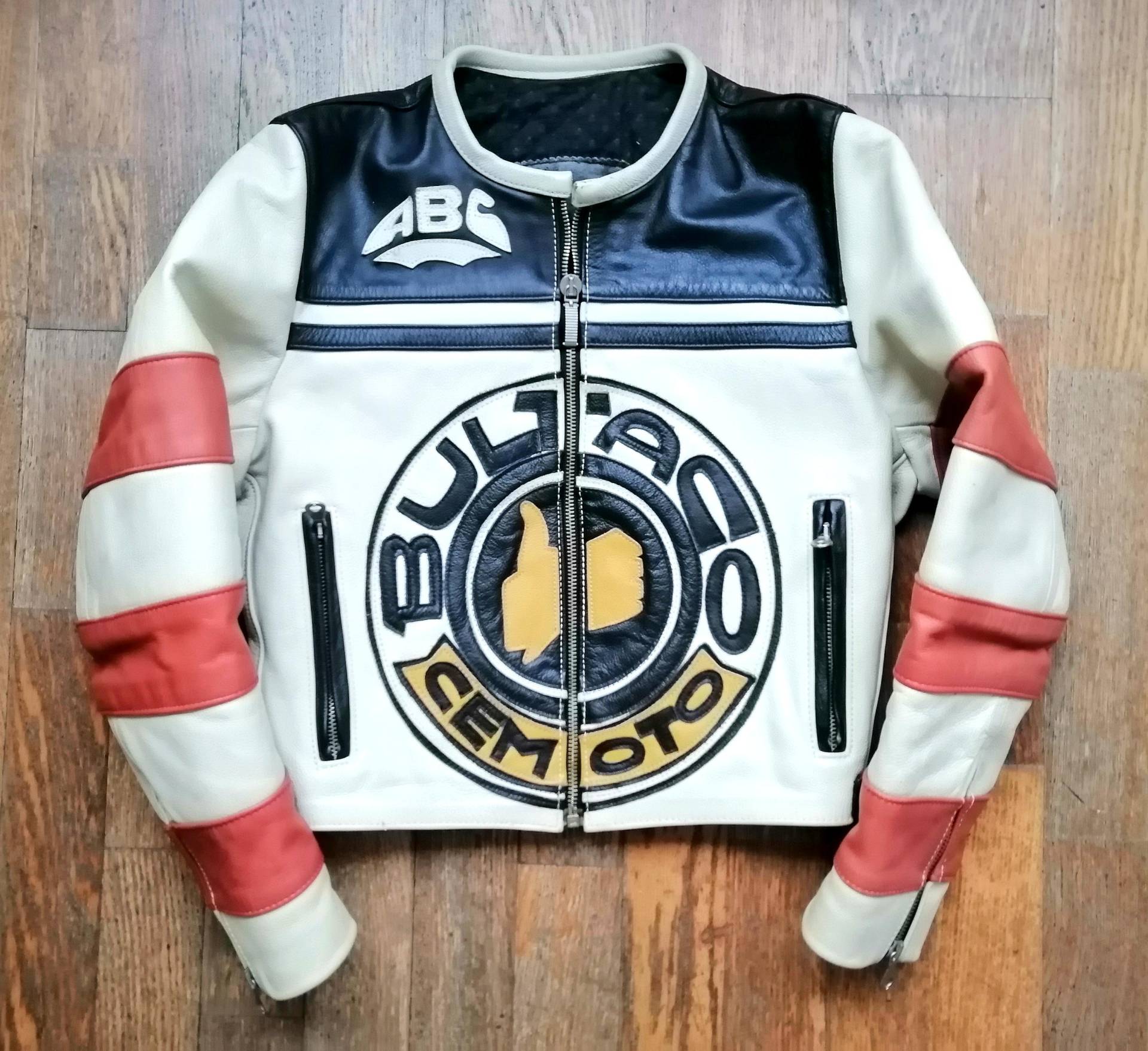 Area Vintage Second Hand Mythical Cowhide Leather Jacket From The 80S Bultaco Edition Size Xs For Women von MotardGermany