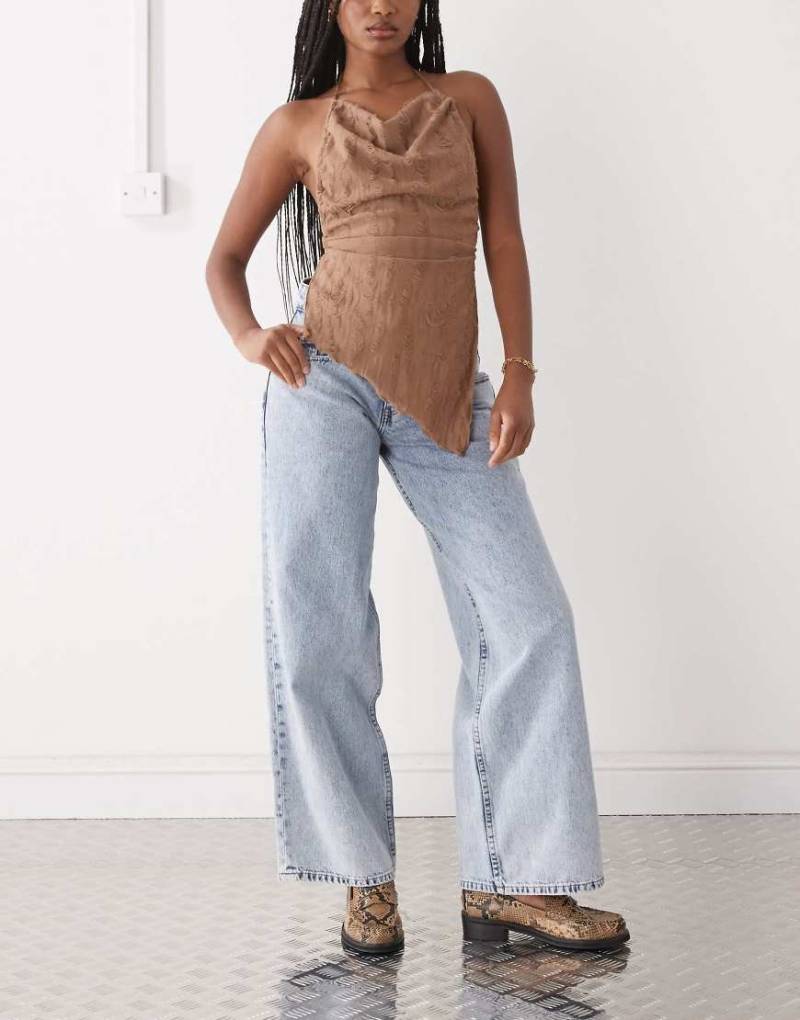 Motel - Lockere Jeans in hellblauer Waschung mit weitem Bein und niedrigem Bund von Motel