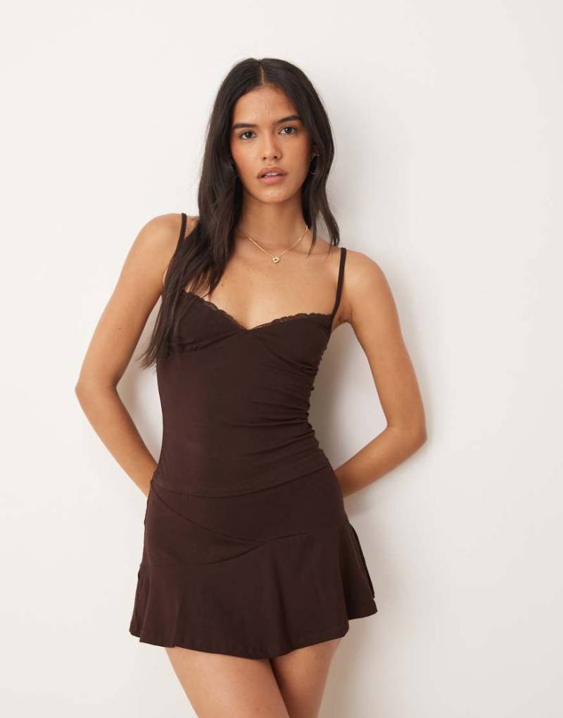 Motel - Nystin - Spitzenoberteil in Schokoladenbraun mit tiefem Ausschnitt, Kombiteil-Brown von Motel