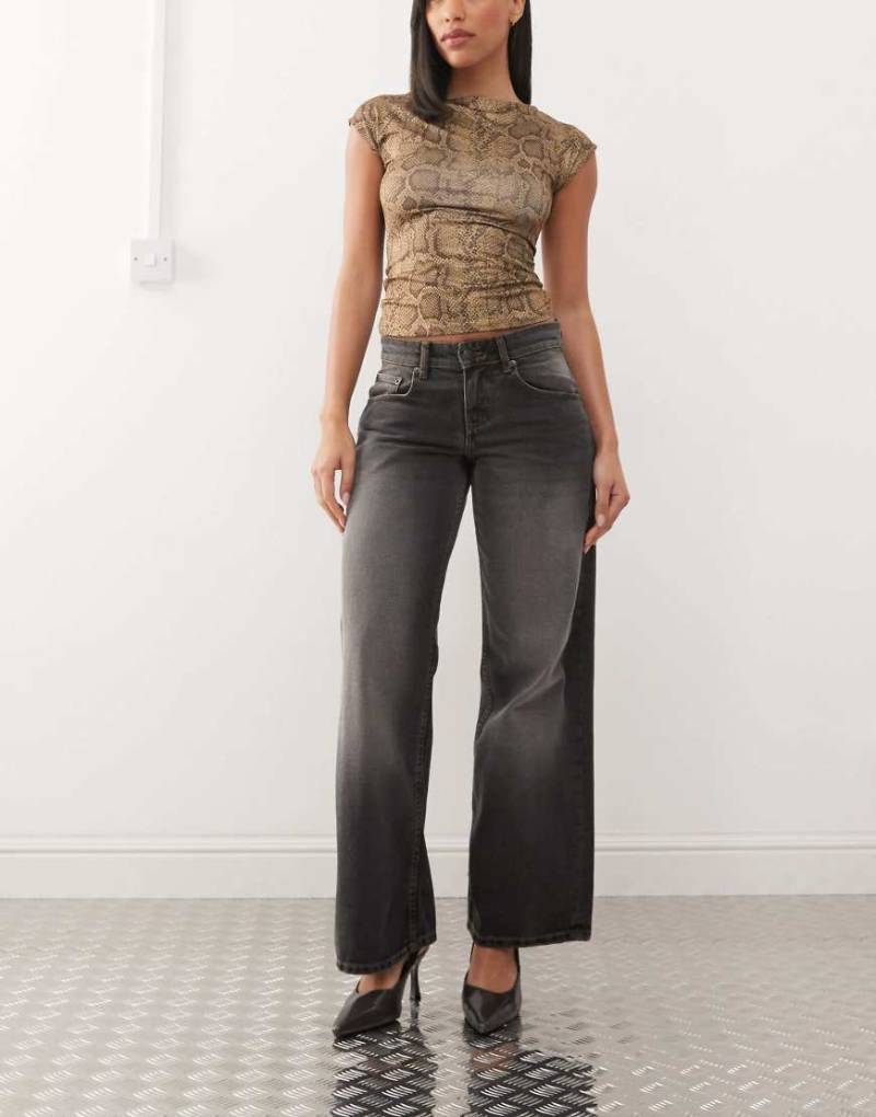 Motel - Parallel - Jeans in grauer Bleach-Waschung mit niedrigem Bund von Motel