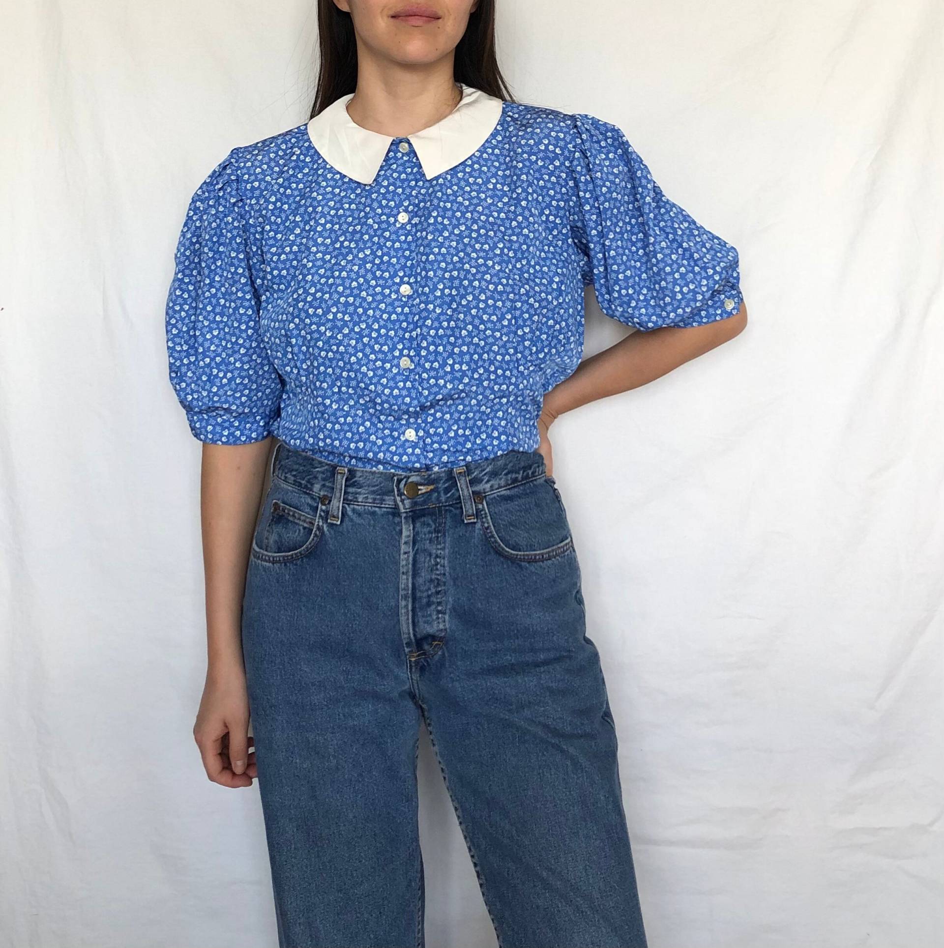 Vintage Bluse Blumendruck Feminines Sommer Top Größe L Vintage Bluse Blumendruck Feminines Sommer Top Größe L von MothLabVintage