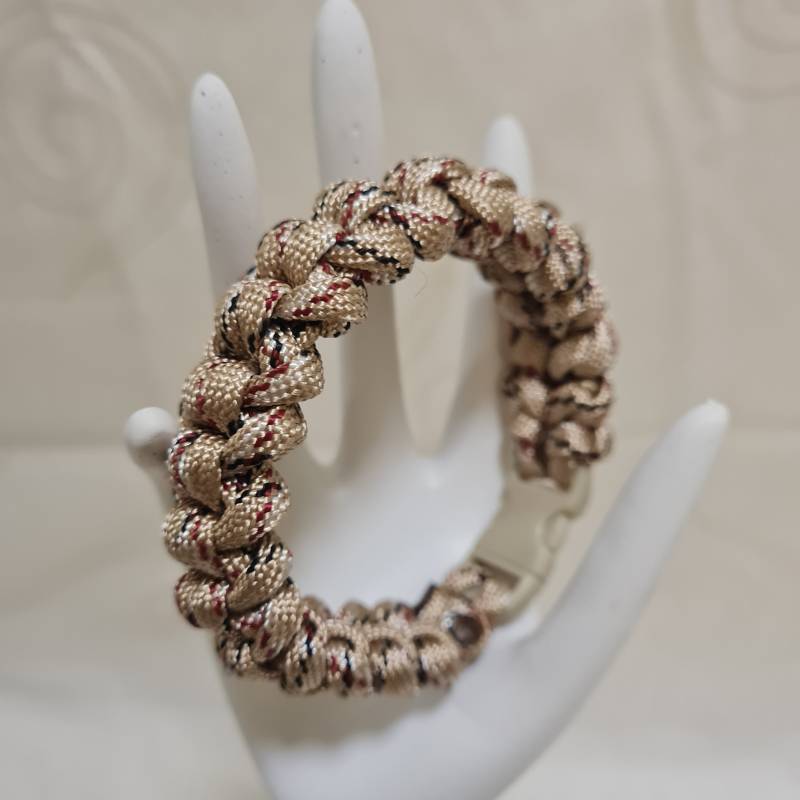 Paracord Armband Virgo Wüsten-Tarnung, Innenumfang 16 cm Mit Clipvers von MotherDaugther