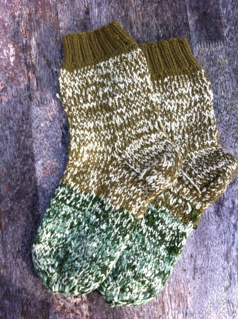 Khaki Socken, Grüne Lässig Gestrickte Zuhause, Weiche Verrückte Muttertag Geschenk, Geschenk Khaki Socken, Grüne Lässig Gestrickte Zuhause, Weiche Verrückte Muttertag Geschenk, Geschenk von MotiejusYarns