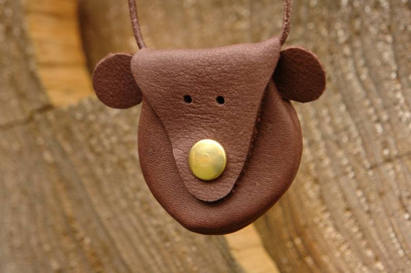 Superwinziges Brustbeutelchen | Ca. 5 cm Durchmesser 2 in 1 Mit Maus Tierkopf/Kinder Portemonnaie Aus Braunem Leder Druckknopf von Motivwunsch
