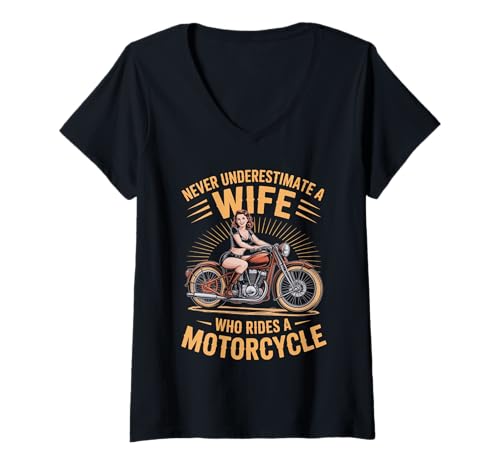 Damen Biker Unterschätzen Sie Niemals eine Frau, die Motorrad fährt T-Shirt mit V-Ausschnitt von Motorbike Rider Design Apparel