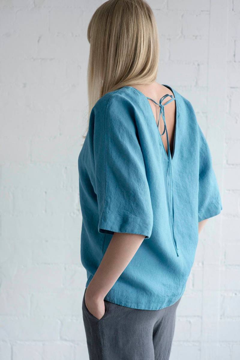 Leinen Bluse Motumo - 17 P 4/Handgemachte Lose Sommerbluse Mit Midi-Ärmeln V Ausschnitt Gewaschen von MotumoLinen