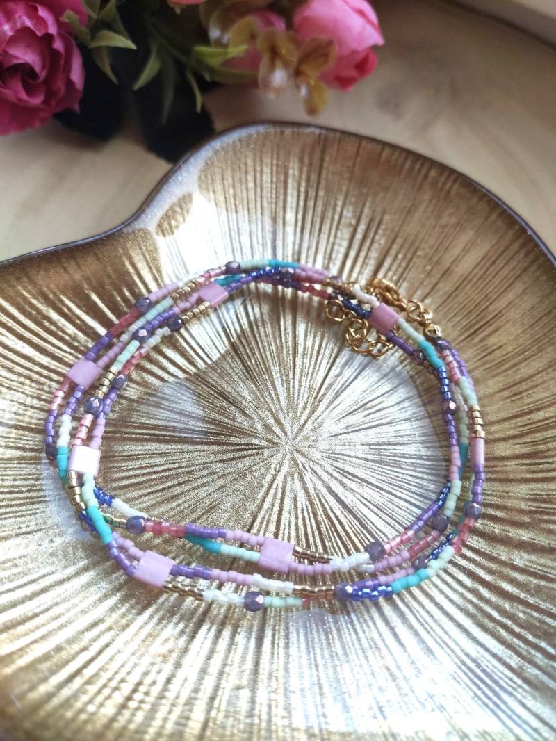 Pastellfarbene Perlenkette Mit Niedlichen Miyuki Seed Beads - Handgefertigter Farbenfroher Sommeranhänger von MotylShop