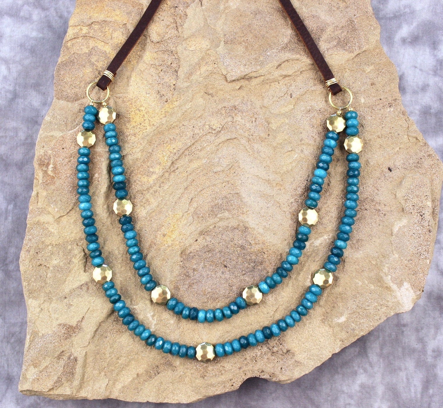 Smaragd Halskette Gold Münze Opal Aquamarin Saphir Türkis Edelstein Leder Sundance Schmuck Smaragd Halskette Gold Münze Opal Aquamarin Saphir Türkis Edelstein Leder Sundance Schmuck von MoudyMercantile