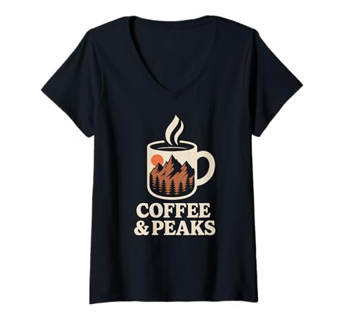Damen Wandern, Kaffee und Gipfel, Sonnenaufgang, Berg, Naturliebhaber, Retro T-Shirt mit V-Ausschnitt Damen Wandern, Kaffee und Gipfel, Sonnenaufgang, Berg, Naturliebhaber, Retro T-Shirt mit V-Ausschnitt von Mountain Adventures Apparel