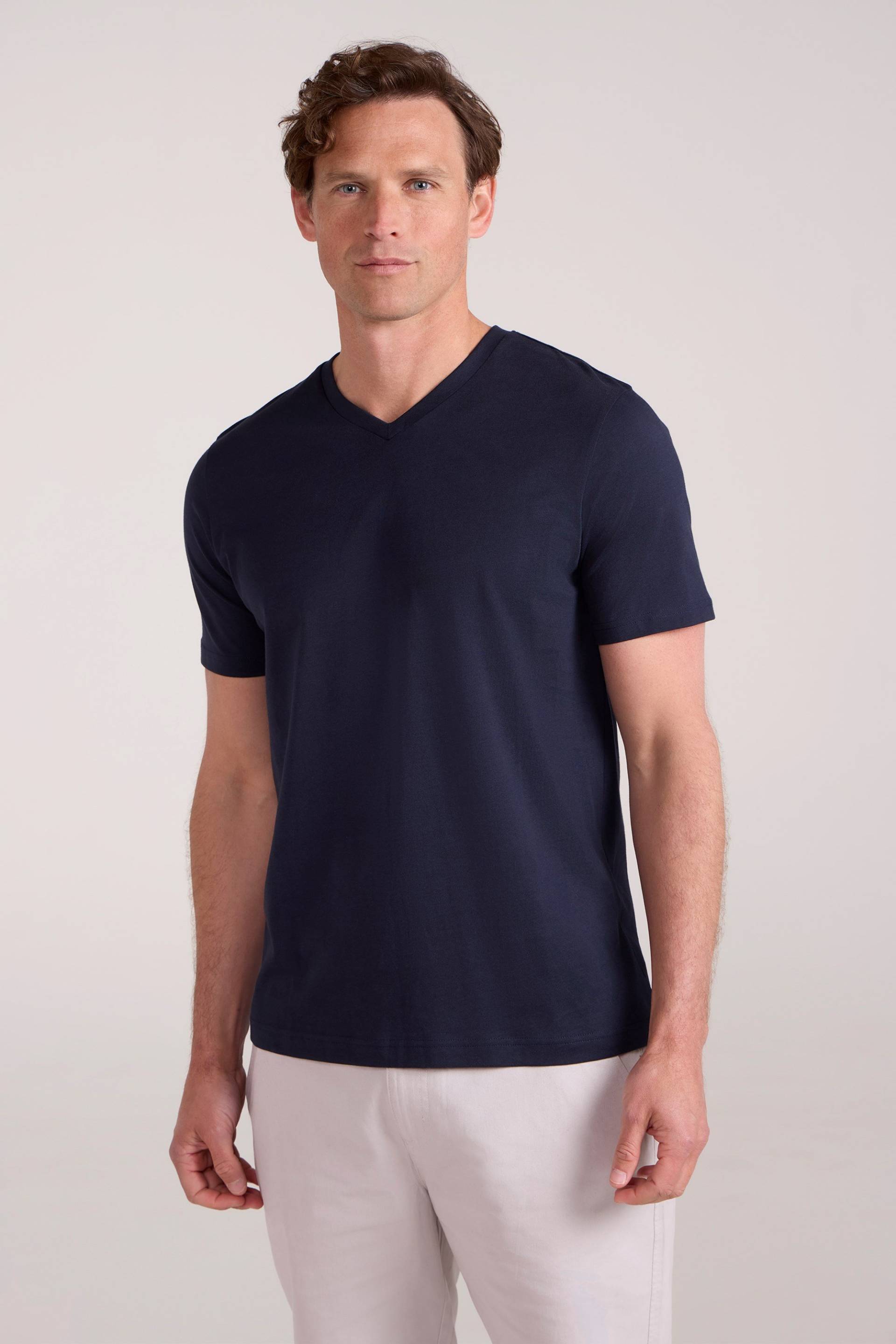 Flint Herren T-Shirt mit V-Ausschnitt - Marineblau Flint Herren T-Shirt mit V-Ausschnitt - Marineblau von Mountain Warehouse