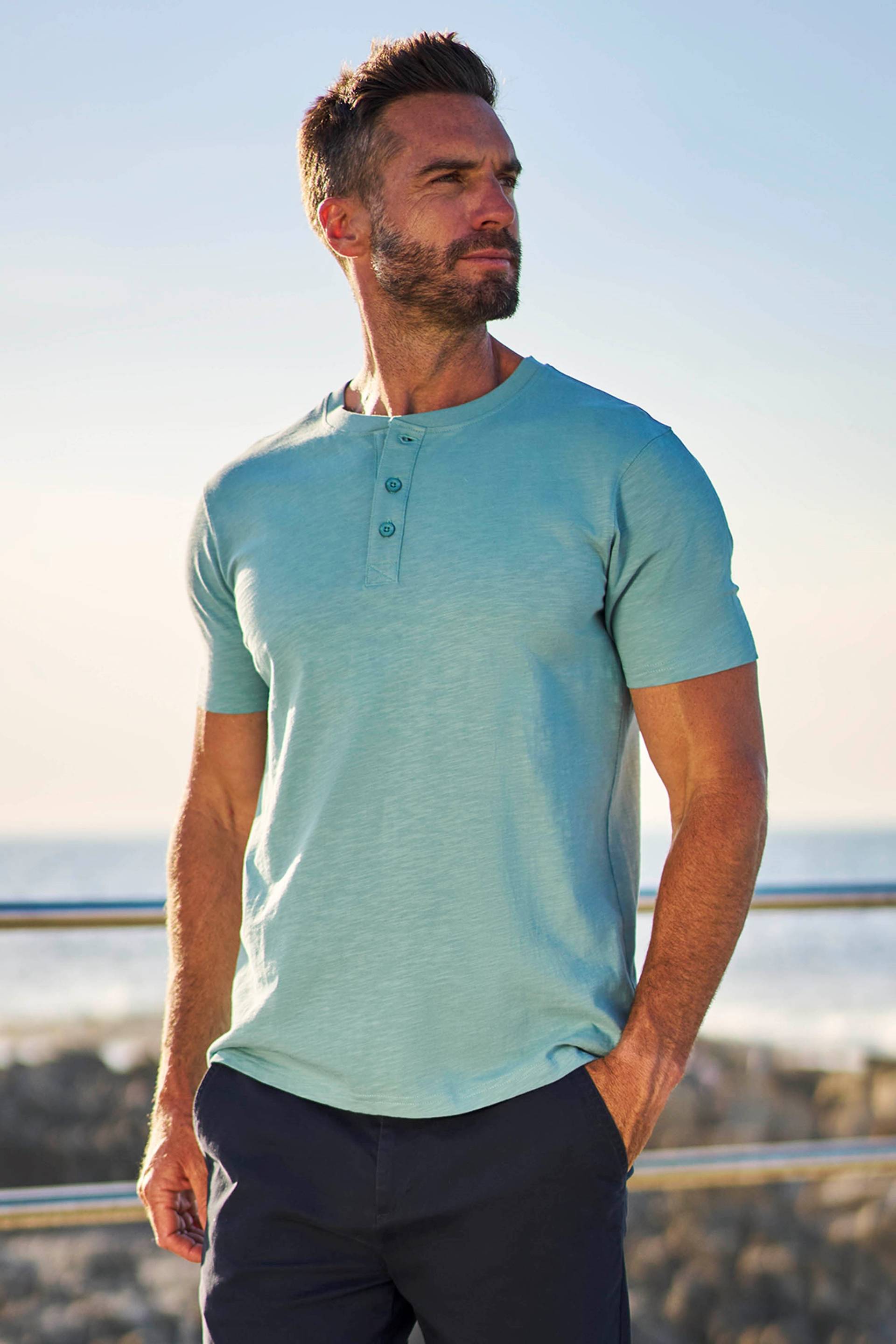 Hasst Henley Herren T-Shirt - Türkis Hasst Henley Herren T-Shirt - Türkis von Mountain Warehouse
