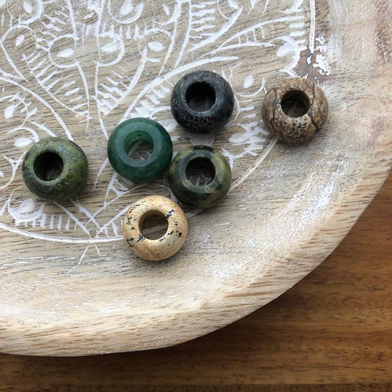 Set Von 6 Wald Edelstein Dreadlock Perlen 6mm Loch | 1/4 Zoll Zubehör Jasper Aventurin Drachen Blut Haar Grün Braun von MountainDreads