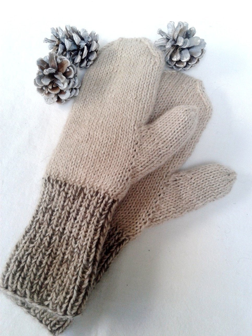 Handschuhe Fuer Damen "Mount Garibaldi", Handgestrickt Aus Koenigsalpaca Und Qiviut | Moschusochse - Made To Order von MountainMasche