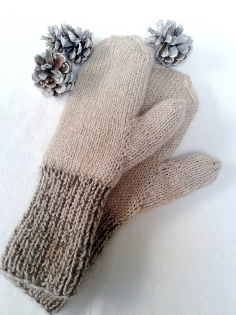 Handschuhe Fuer Damen "Mount Garibaldi", Handgestrickt Aus Koenigsalpaca Und Qiviut | Moschusochse - Made To Order Handschuhe Fuer Damen "Mount Garibaldi", Handgestrickt Aus Koenigsalpaca Und Qiviut | Moschusochse - Made To Order von MountainMasche