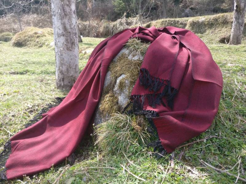 Handgewebte Himalaya Wolle Schal - Extra Große Reise Decke von MountainTribes