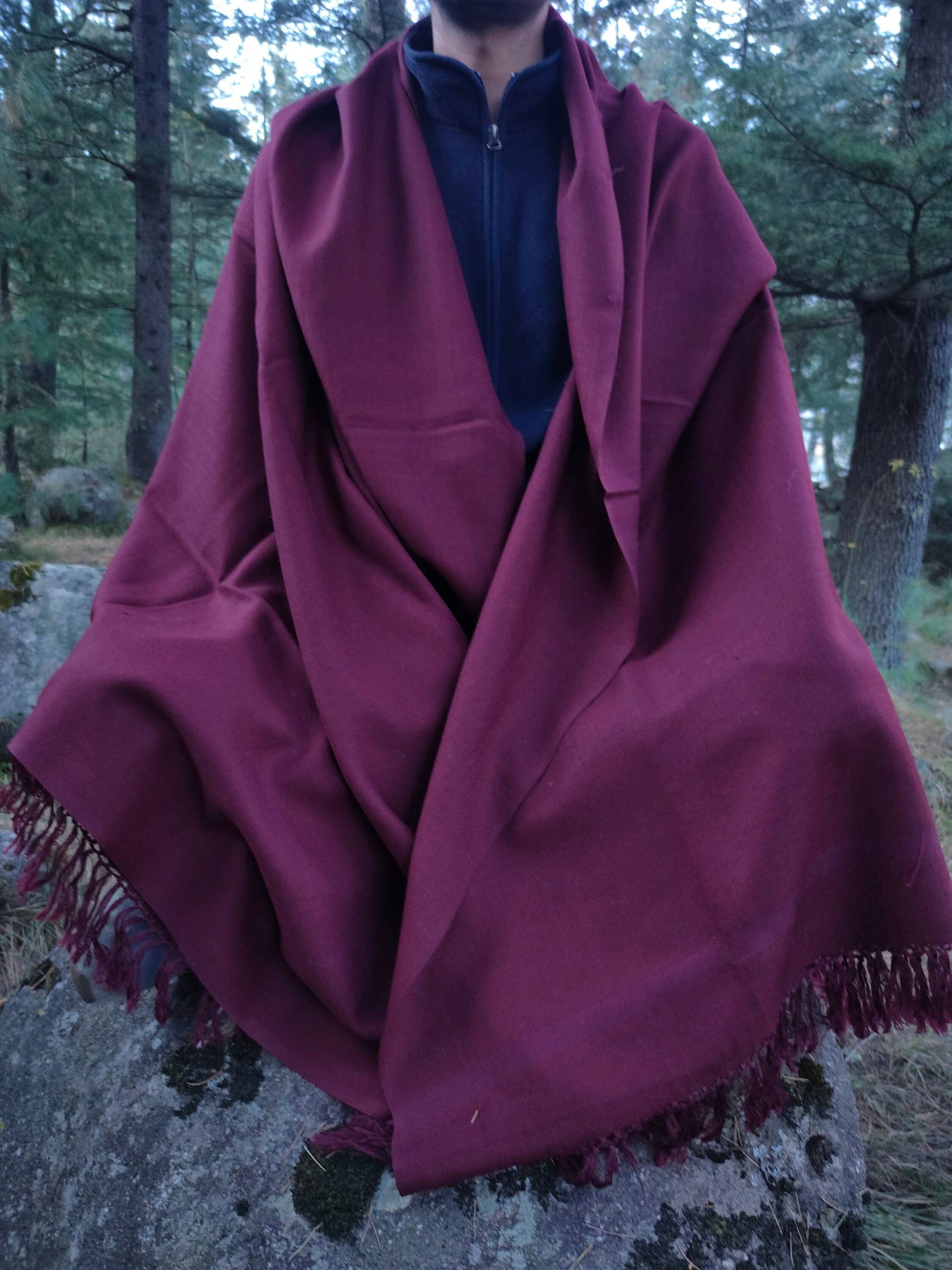 Wunderschönes Extra Großes Meditationstuch, Stola Weinrot/Bordeaux Wollschal, Männer Schal, Männer Schal, Wolldecke, Wolle Überwurf/Wollschal von MountainTribes