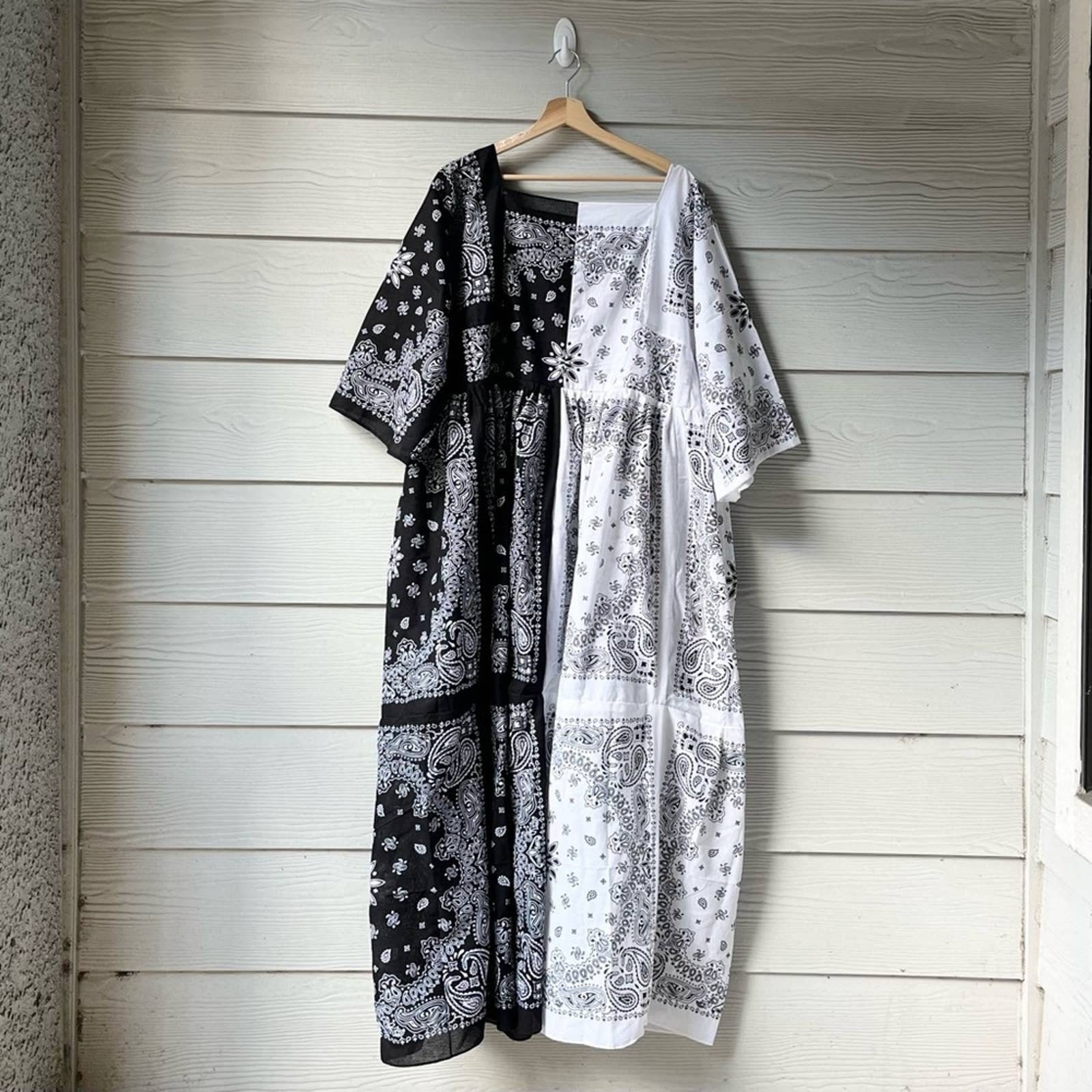 Handgemachtes Bandana Kleid Halb Und Split Maxi Schwarz Weiß von MouseDarlingCo