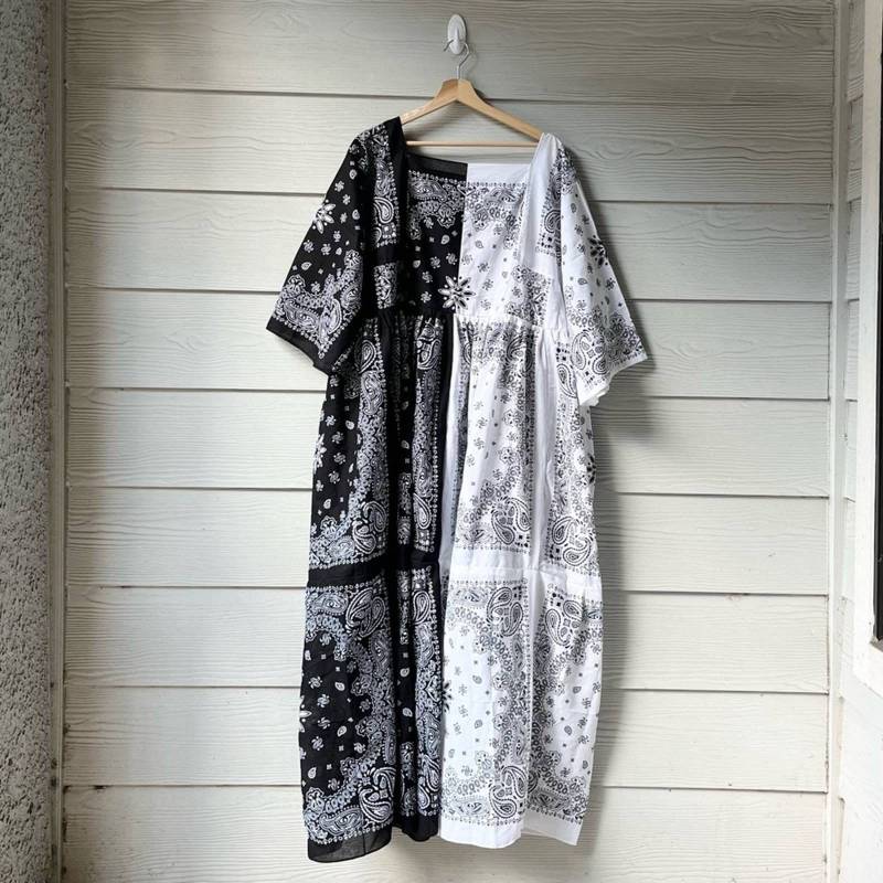 Handgemachtes Bandana Kleid Halb Und Split Maxi Schwarz Weiß von MouseDarlingCo