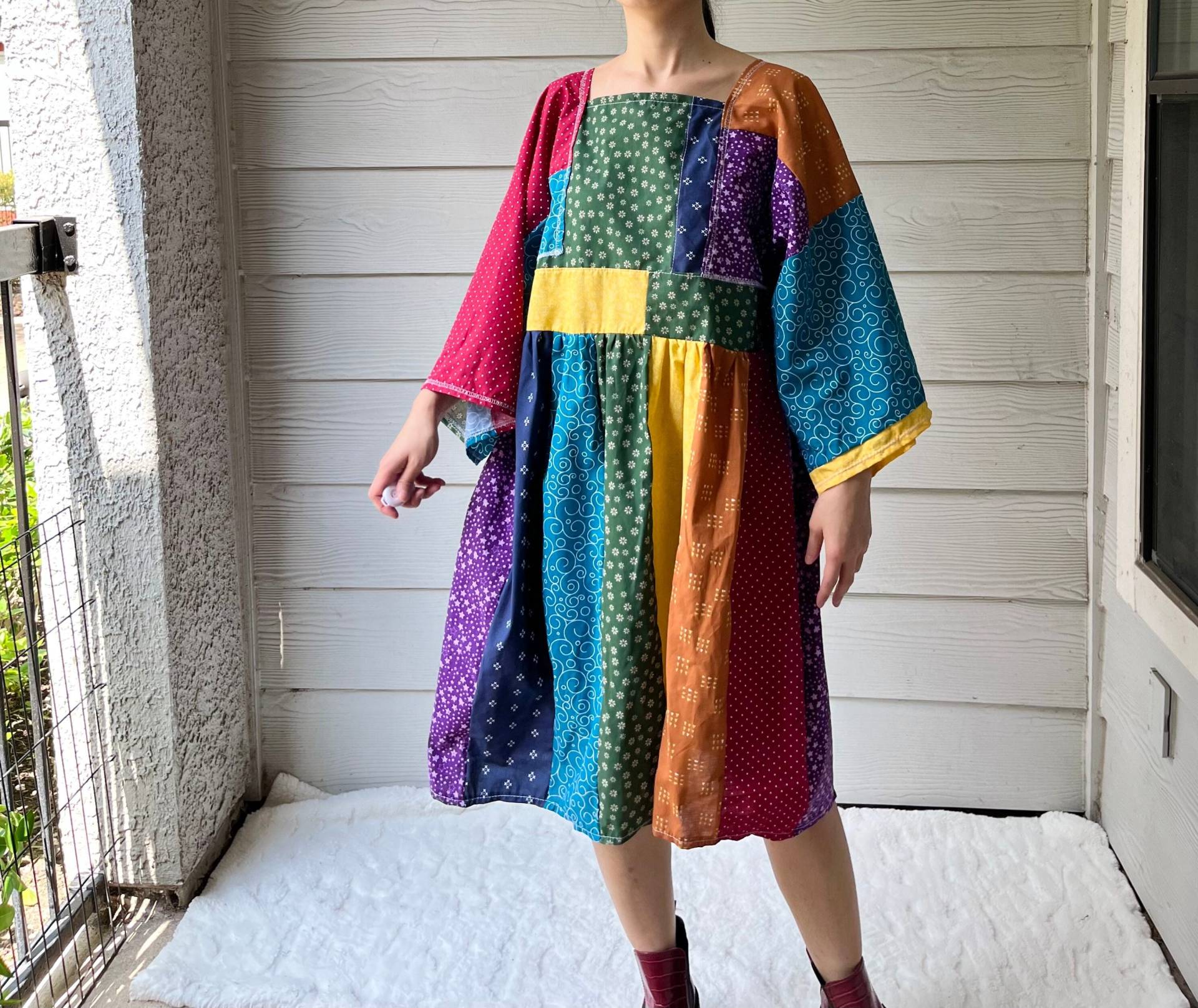 Handgemachtes Gestepptes Regenbogen Kleid Sku 08294 von MouseDarlingCo
